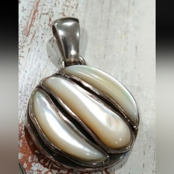 Jewelry - Round MOP Sterling Silver Pendant